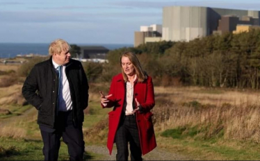 Virginia hosts ministers at the Wylfa site.